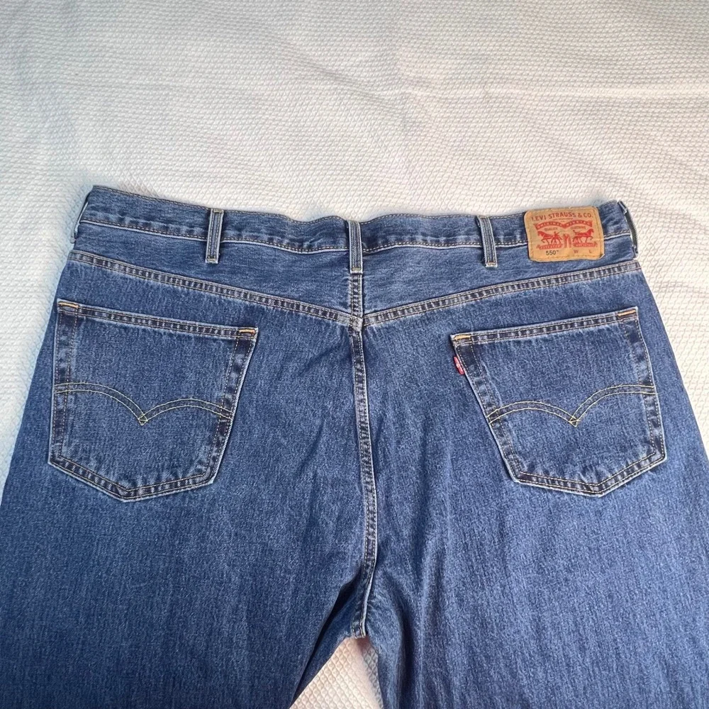 Levis 550 Relaxed Fit Medium Wash Blue Denim Jeans Mens 48x36 Big&Tall Cotton